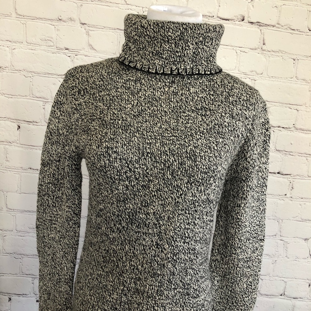 Moda International Turtleneck Sweater - Picture 3 of 8
